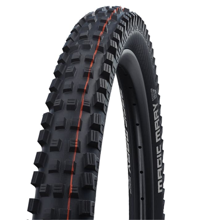 Hard to beat in terms of cornering grip and traction: the Magic Mary enduro tyre from Schwalbe in a soft rubber compound. The tyre is available <a href="https://www.awin1.com/cread.php?awinmid=11768&awinaffid=471469&clickref=B+Schwalbe+Magic+Mary+BF&ued=https%3A%2F%2Fwww.rosebikes.de%2Fschwalbe-magic-mary-evolution-super-gravity-addix-soft-tle-mtb-faltreifen-2693685" target="_blank" rel="noopener noreferrer nofollow">at Rose in many sizes, from 39.95 euros</a> *.