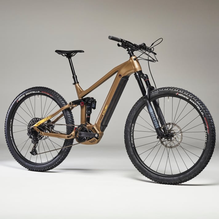   Bosch Performance Line motor, 150 mm suspension travel and Rockshox fork and shock qualify the Stilus E-AM for real off-road terrain