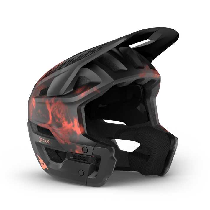Schwer angesagt: Sogenannte Jet-Helme. Bluegrass schickt den Jetro ins Rennen.