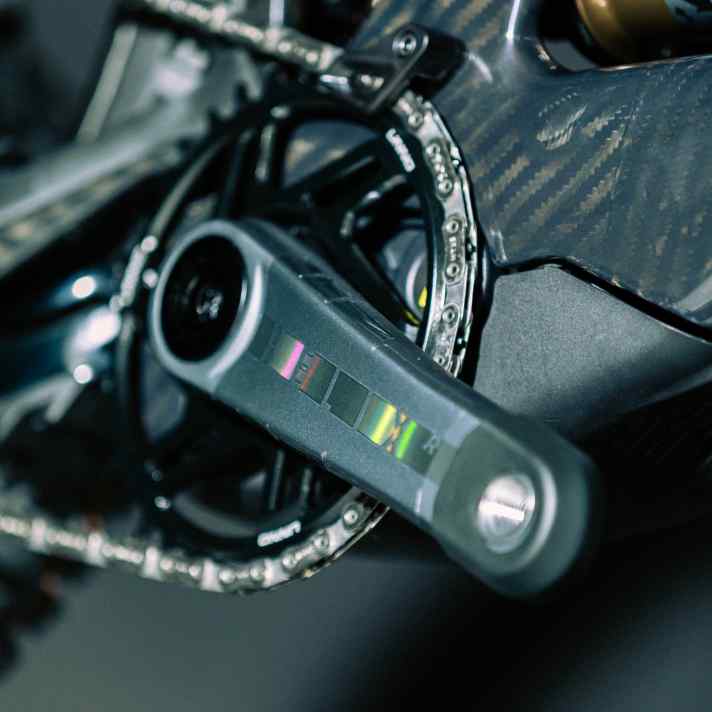 Unter anderem dran: Die neuen Helix R Carbon-Kurbeln von E-thirteen.