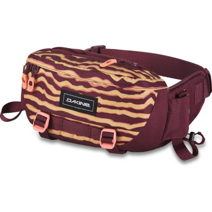 Where keys, tools and tubes can fit: Hipbags are ideal for this.