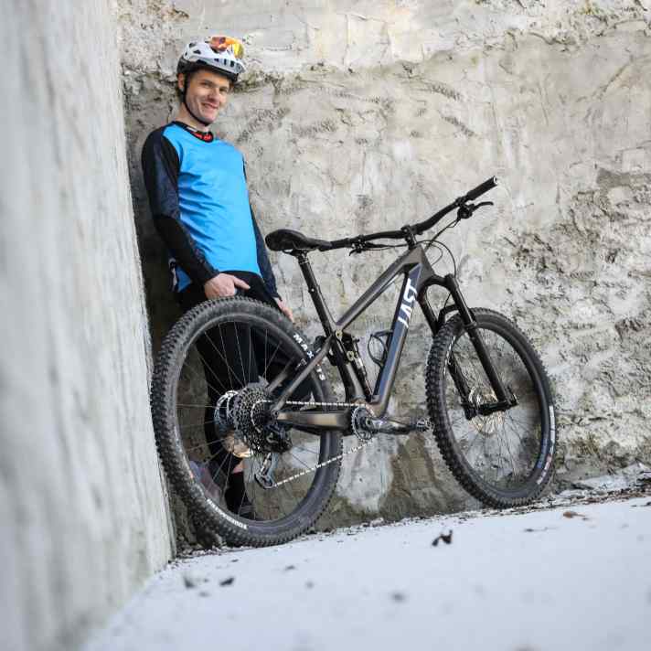 Die MTB-Saison 2025 wird BIKE-Redakteur Jan Timmermann auf dem Last Asco bestreiten. Der Dauertest soll zeigen, was in dem leichten Trailbike steckt.