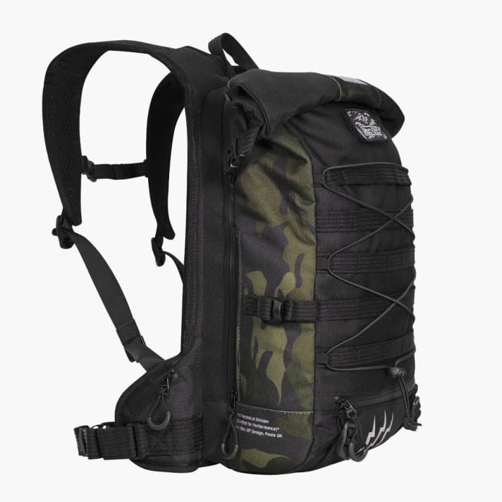 The Muc-Off Ride Pack is a robust bike backpack for all occasions. Its various features make it an all-round companion for MTB tours.