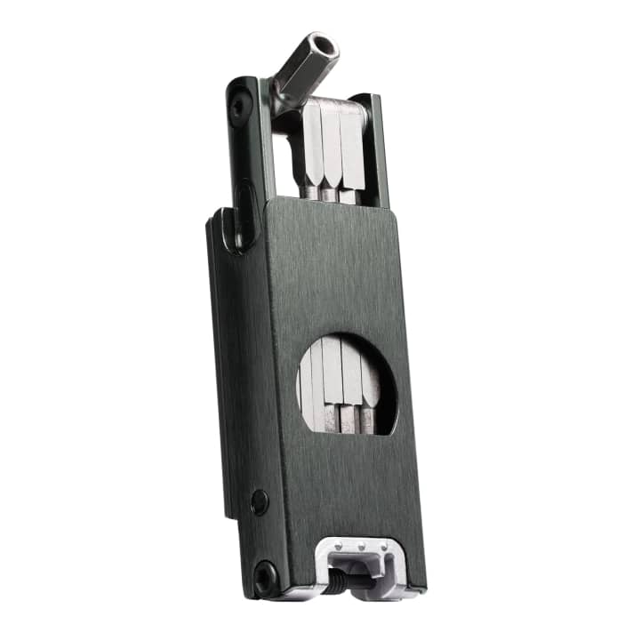 The mini-tool with tyre plugs: Crankbrothers F11-Minitool.