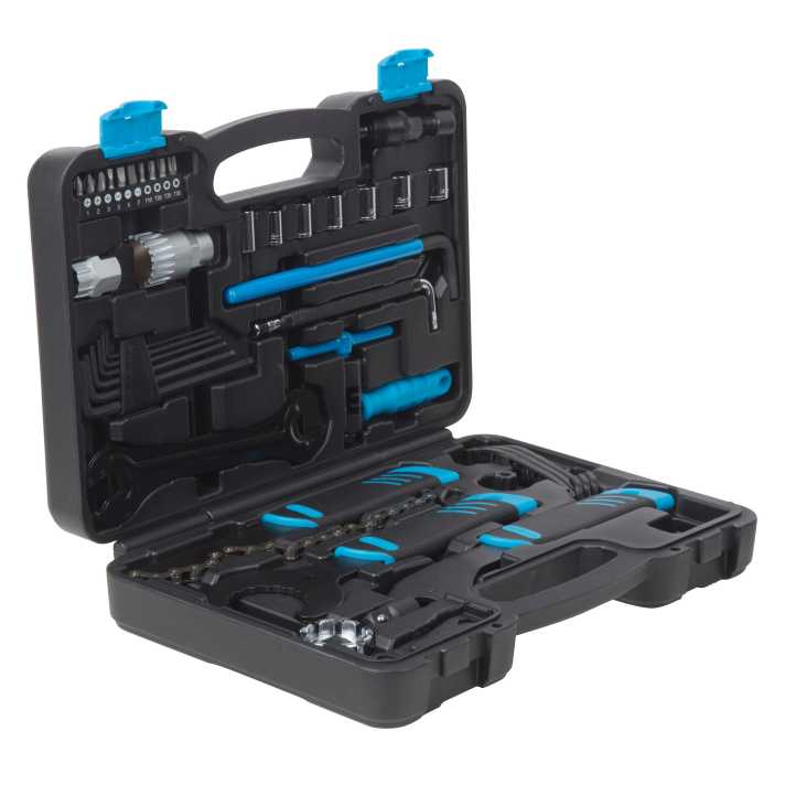 40 parts and 43 different functions speak for themselves: the Decathlon 900 bike tool case