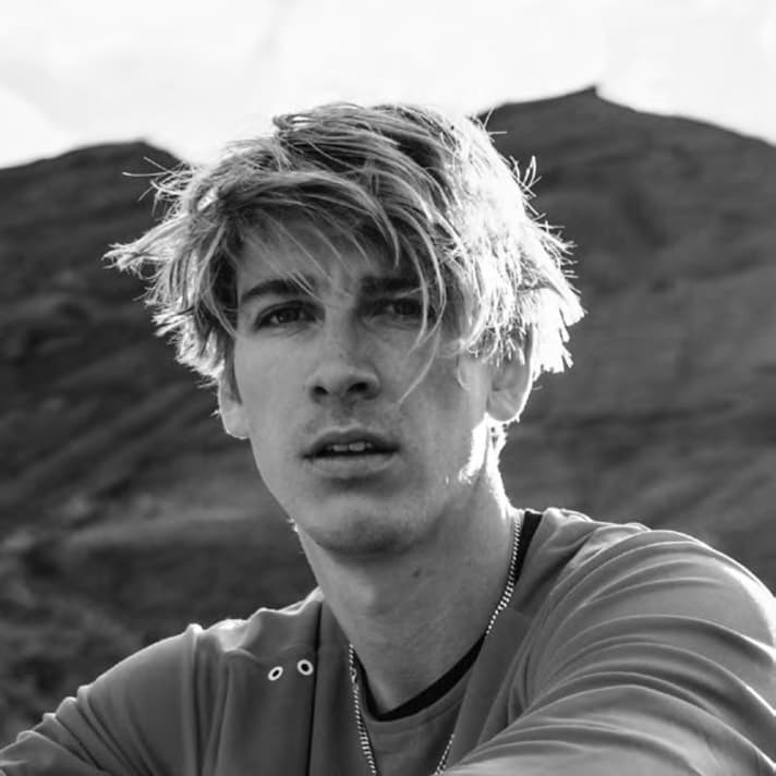 YouTube millionaire, entrepreneur and tough guy when it comes to his stunts: Fabio Wibmer goes full throttle in every area.