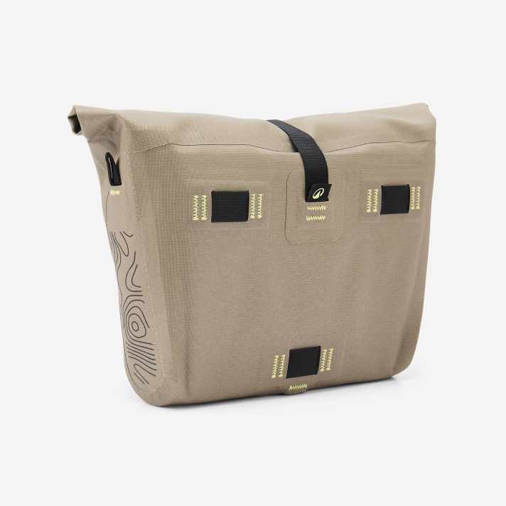 The Rockrider ADVT 900 handlebar bag 3.5 litres