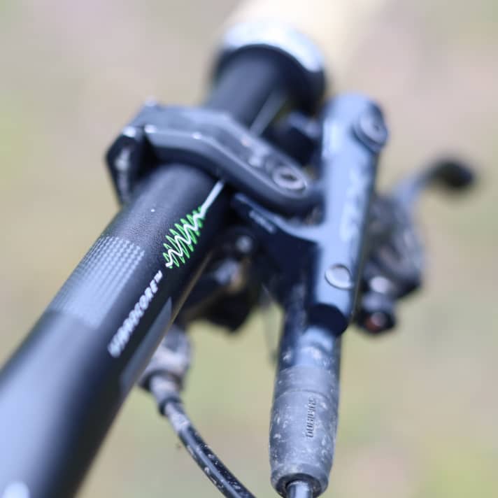 The secret behind the Vibrocore technology and this wave graphic: The Spank Spike handlebars should only start to vibrate in a higher frequency range.