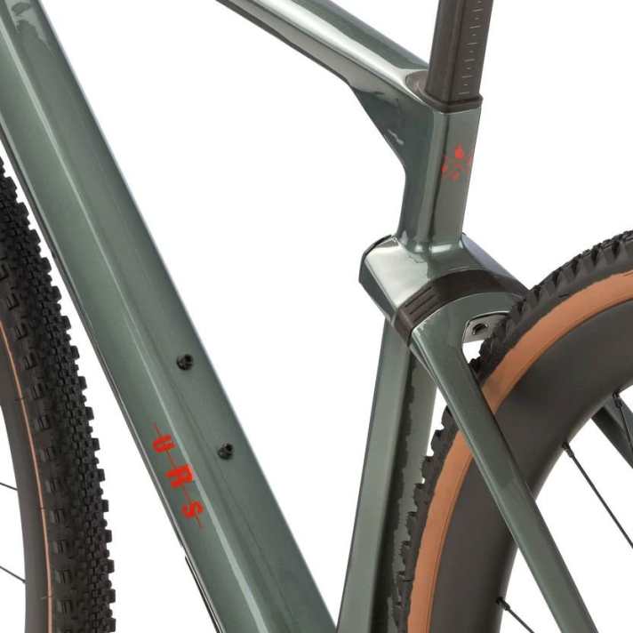 La BMC Urs utilise l'un des concepts d'amortissement les plus légers.