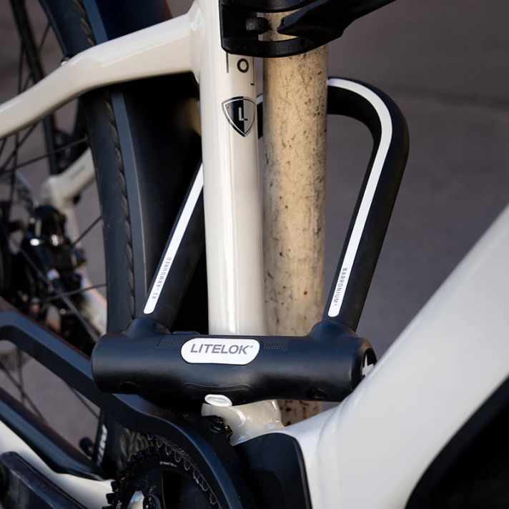 Solid protection: The barronium material of the Litelok X1 has even withstood attacks with angle grinders in tests.