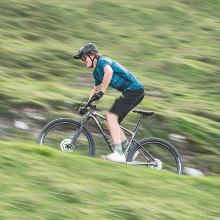 Als Cross Country-Hardtail hat das Giant XTC SLR 1 den Anspruch schnell voran zu kommen.