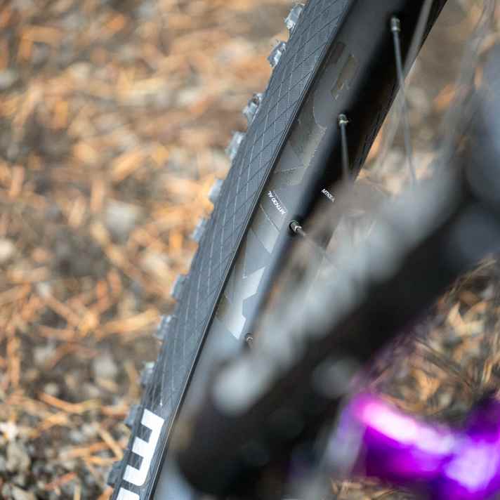 With discreet decals, the focus of Chris King's aluminium wheels is fully on the legendary hubs.