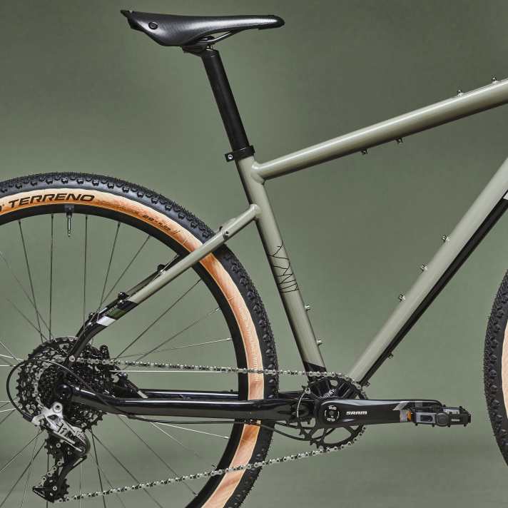 All in one picture: The Sram Rival groupset from cranks to brakes.