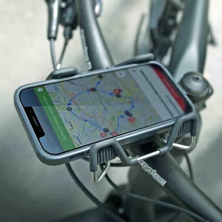 With the Smartgrab 360, SKS Germany has a new mobile phone holder in its range that is designed to fit all smartphone sizes.