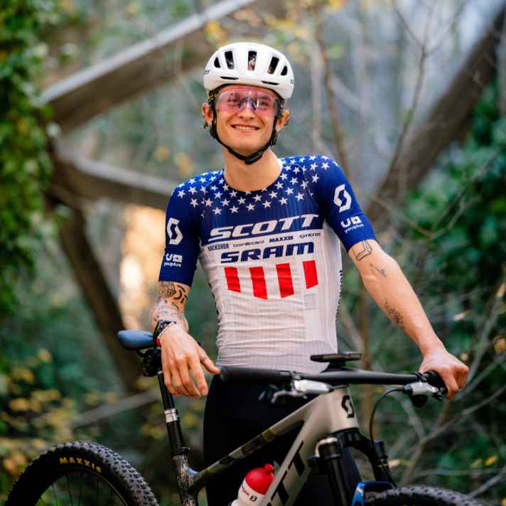 Bjorn Riley ist gleich doppelter nationaler Meister im Cross-Country Sport der U23-Klasse.