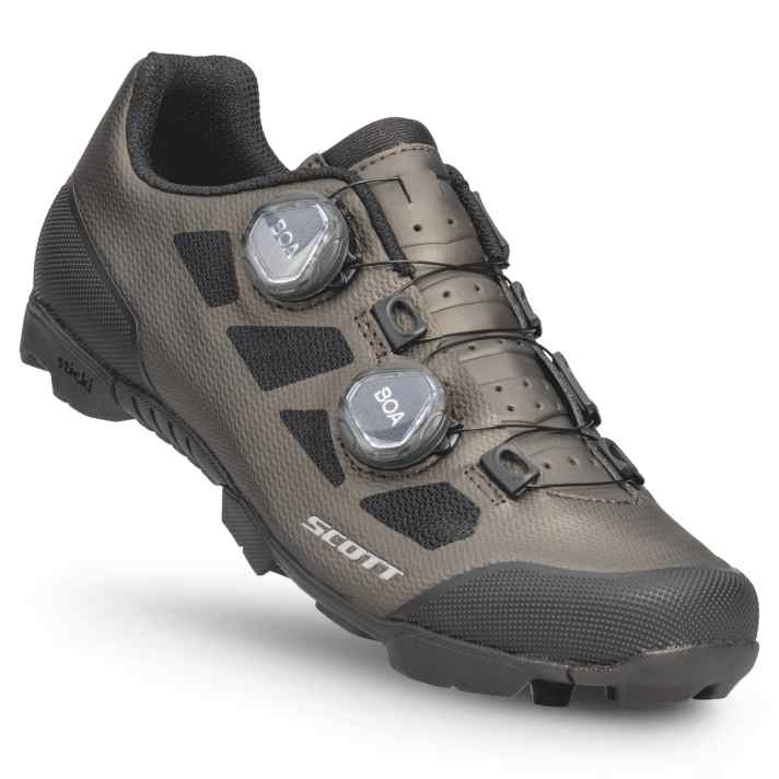 Pour les gravelbikers qui ne veulent pas faire de compromis sur le terrain, les versions MTB des fabricants sont généralement la meilleure alternative - comme ici avec le Scott Vertec