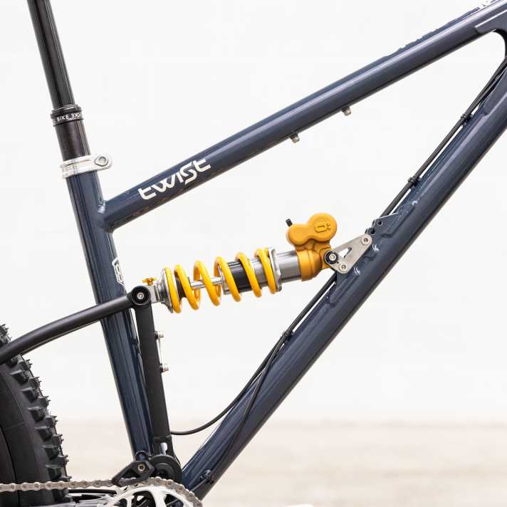 Starling's trademark: adjustable shock mount - and high-quality components.