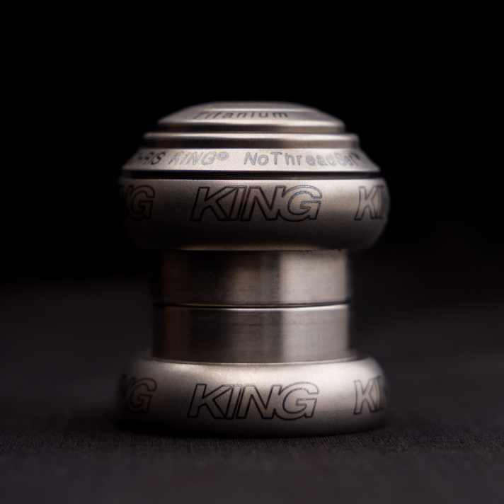 Of course, the cap and the screw are also made of titanium.