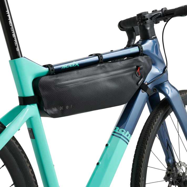 USWE frame bag large: 160 g / 3.4 l / 109 Euro