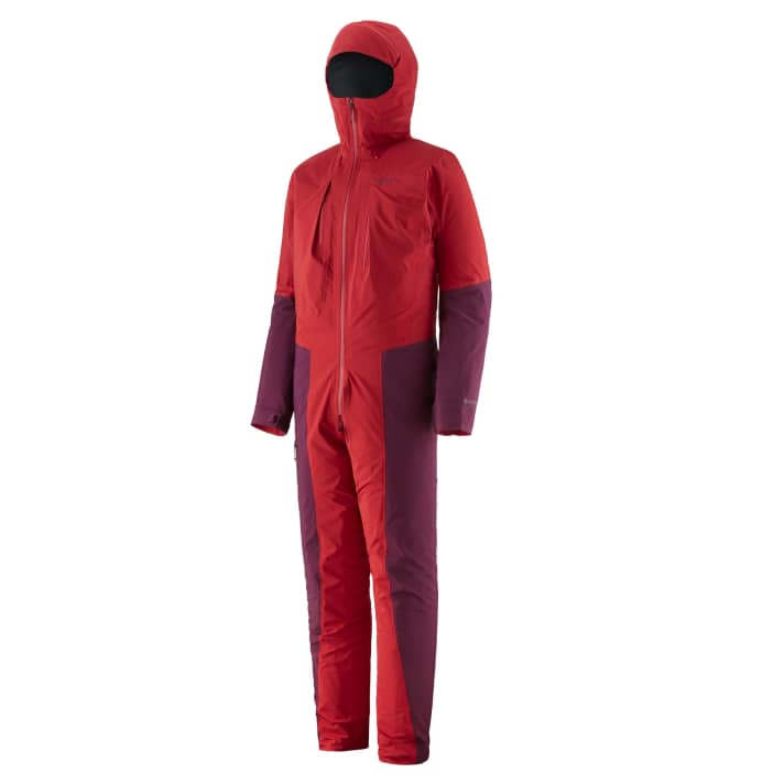 Could also be used for biking: the Alpine Suit from Patagonia with the new ePE membrane from Gore >> <a href="https://www.awin1.com/cread.php?awinmid=14102&awinaffid=471469&clickref=B+Alpine+Suit+Patagonia+&ued=https%3A%2F%2Fwww.bergfreunde.de%2Fpatagonia-alpine-suit-overall" target="_blank" rel="noopener noreferrer nofollow">available here</a>*.