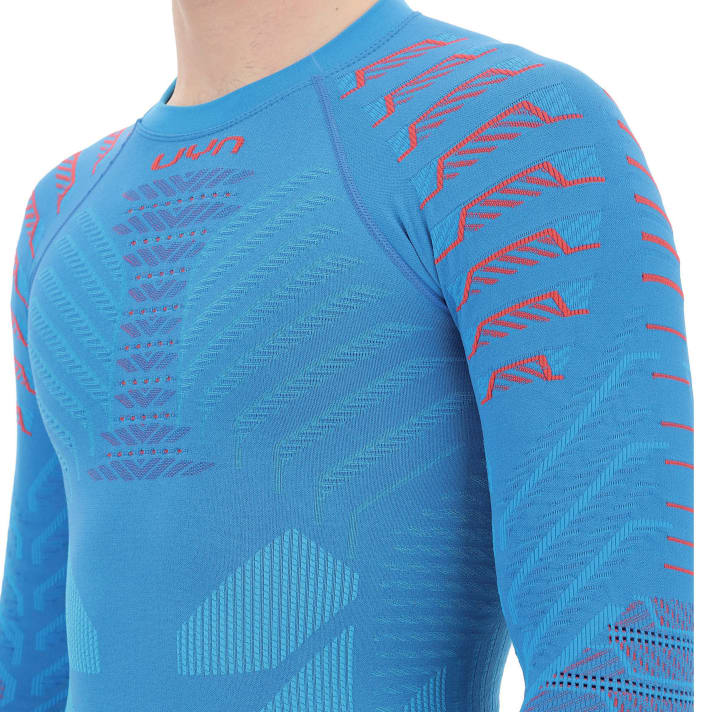 Pros: High wearing comfort, good cut, good sweat transport Cons: Comparatively expensive