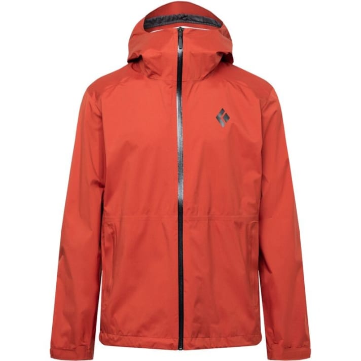 Es muss keine spezifische Fahrradjacke sein, Bergsportregenjacken wie die Stormline Stretch Rainshell von Black Diamond halten Regen zuverlässig ab.
