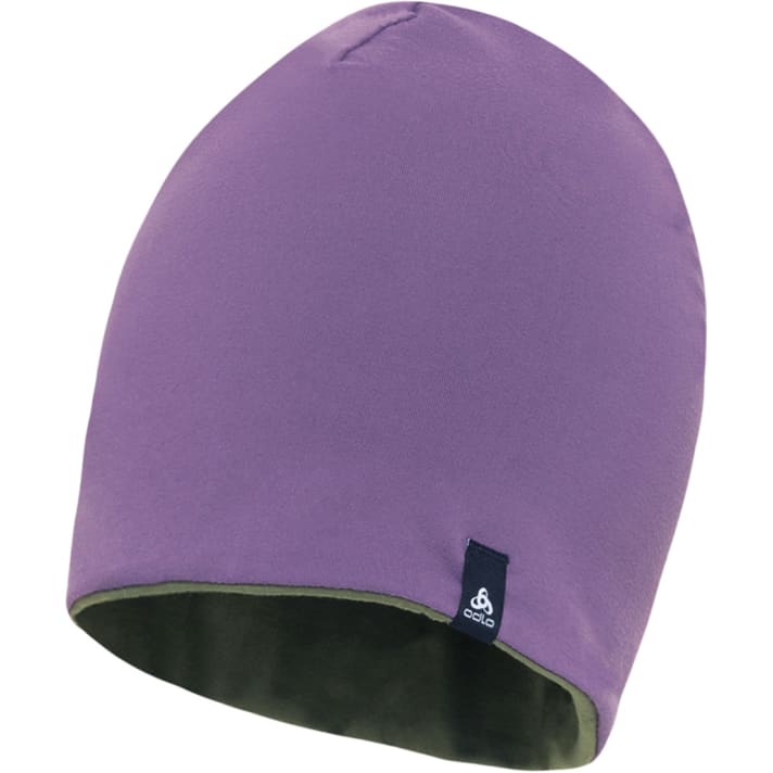 The knitted hat is made from soft stretch jersey. As it can be worn on both sides in different colours, it is ideal for combining with several outfits. Price: 17.95 euros >> <a href="https://www.awin1.com/cread.php?awinmid=14586&awinaffid=471469&clickref=MYB+Odlo+WeAct+Wendem%C3%BCtze&ued=https%3A%2F%2Fwww.odlo.com%2Fde%2Fde%2Fweact-kinderkollektion-wendemuetze-798809.html" target="_blank" rel="noopener noreferrer">available here</a>*