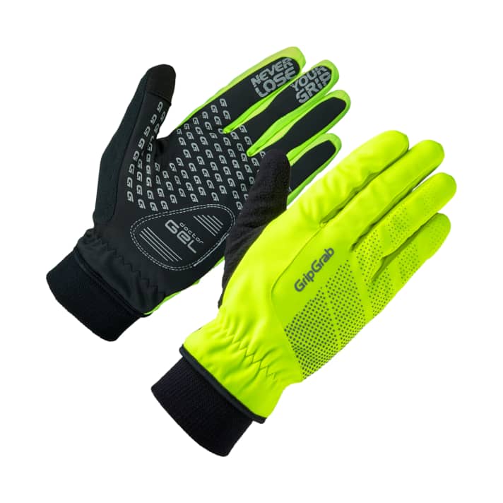 Hi-Vis winter gloves - not only warm, but also more visible depending on the colour and reflective elements
