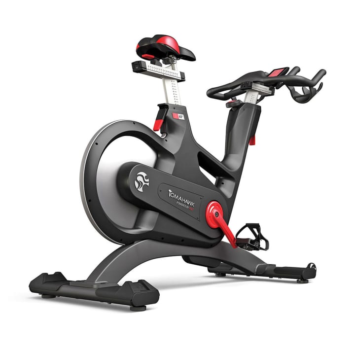   Knapp 2500 Euro muss man für den Tomahawk IC7 Spinning-Ergometer auf den Tisch legen.