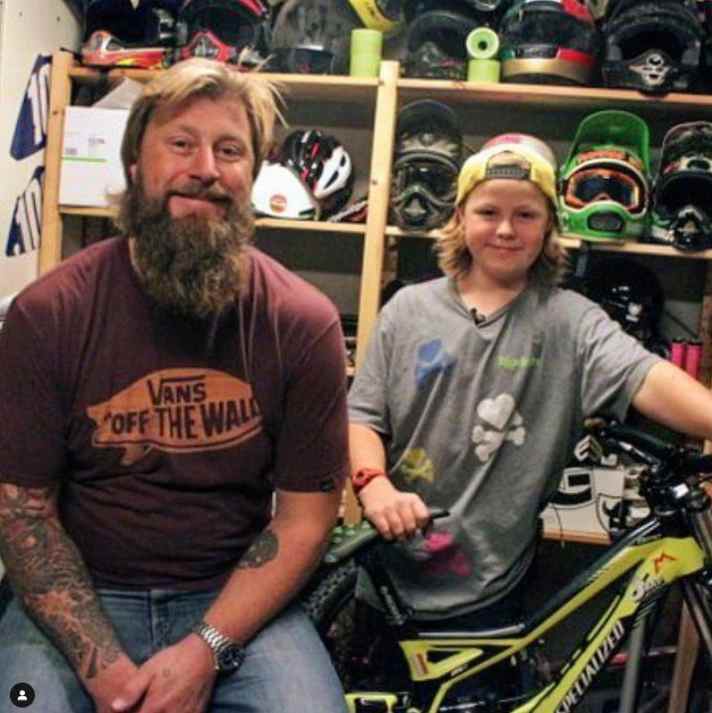 Vater Arnebjørn ist für Brage der beste Dad.