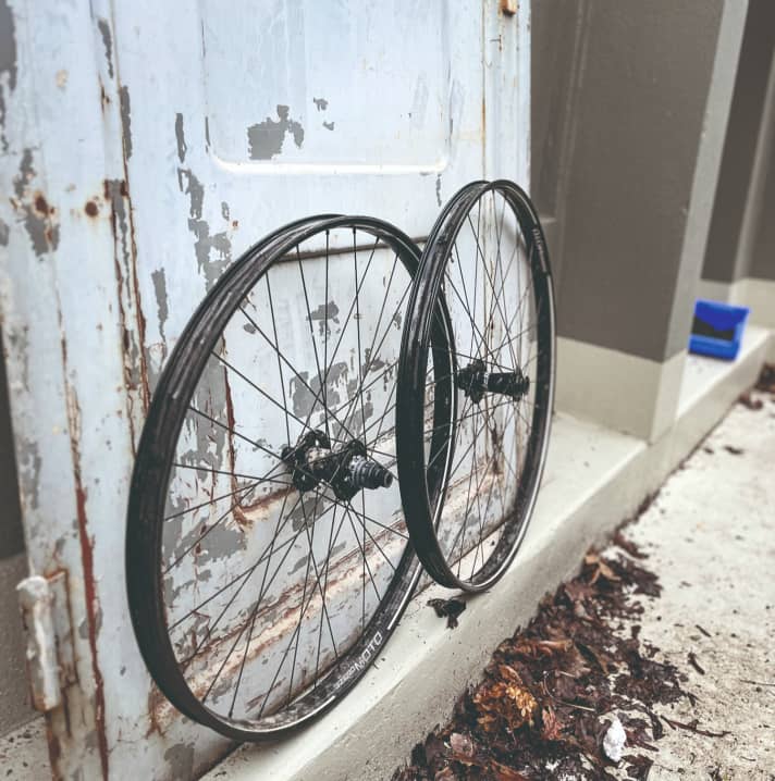 Die Zipp-3Zero-Moto-Laufräder.