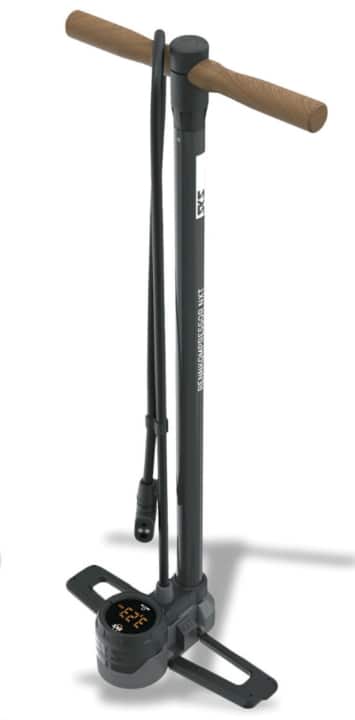 With the NXT Digi racing compressor, SKS is launching a digital version of its classic pump on the market