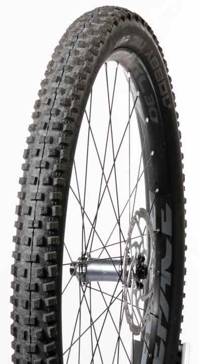    <a href="https://www.awin1.com/cread.php?awinmid=11768&awinaffid=471469&clickref=Schwalbe+Nobby+Nic&ued=https%3A%2F%2Fwww.rosebikes.de%2Fsearch%3Fq%3DSchwalbe%2BNobby%2BNic%26category%255B%255D%3D164&pref1=bike" target="_blank" rel="noopener noreferrer nofollow">Schwalbe Nobby Nic</a> *