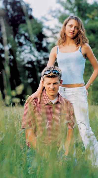   Zwei Herzen, eine Seele: Eugenie stammt,wie Karl, aus Sibirien. Ihr baptistischer Glaube verbot Sex vor der Ehe. Seit zwei Jahren sind die beiden glücklich verheiratet.