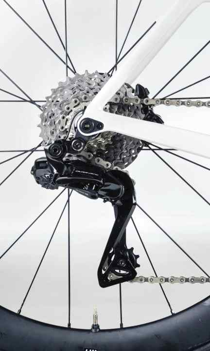 State of the art: Electrical circuits have spread into the mid-range, mechanical systems are becoming increasingly rare.
increasingly rare