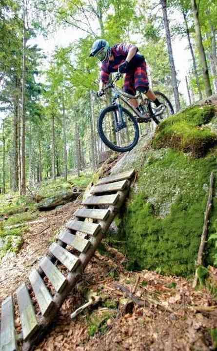     Rough and rugged: The trail on the Ochsenkopf is organised by locals without a budget. Too bad, because the terrain has the potential for more.