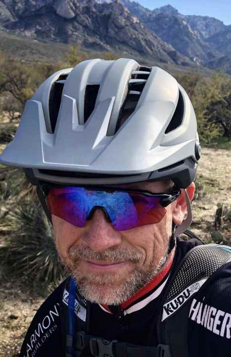   Jürgen Beneke (48), born in Freiburg, now lives in New York State in the USA.