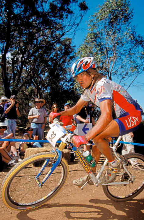   The US American Tinker Juarez in Sydney in 2000. Here, too, the course was largely over easy terrain. Race time back then: 2:09 hours!