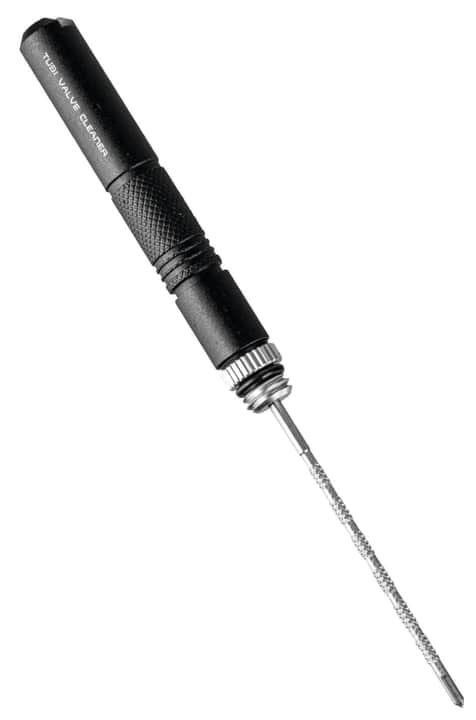 Small part, big effect: The small rasp removes deposits of sealing milk from the valve stem.