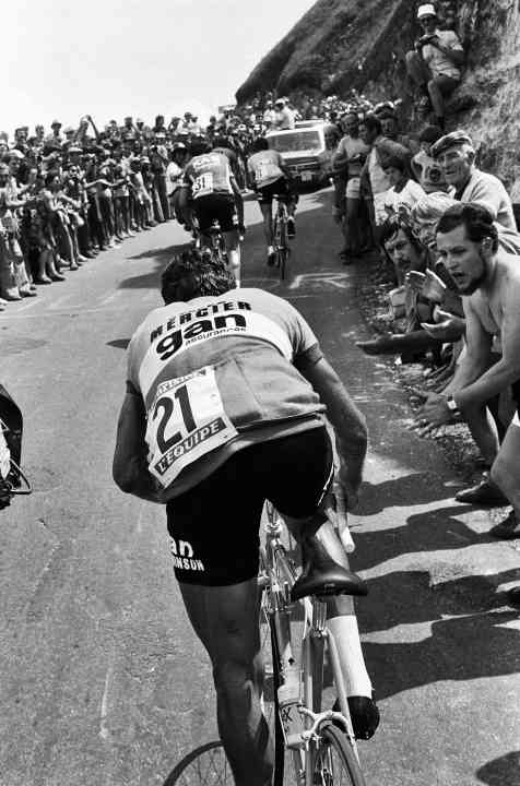 Aufholjagd: Joop Zoetemelk sieht bei der Tour 1976 schon abgehängt aus, gewinnt aber am Puy de Dome