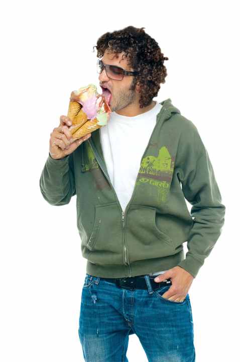   Rob J Heran, Freeride-Team Canyon: 2008 haben Locals diese Trail-Abfahrt über Nago entdeckt. Damals markierte noch ein Kuhschädel den Trail-Einstieg, was dem Trail zunächst den Namen "The Scull" einbrachte. Mittlerweile ist die Abfahrt offiziell als Freeride-Strecke ausgeschildert und macht von oben bis unten richtig Laune. Viel Waldboden, aber oft auch verblockt.