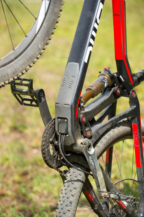   The carbon frame is protected against stone chips on the down tube.