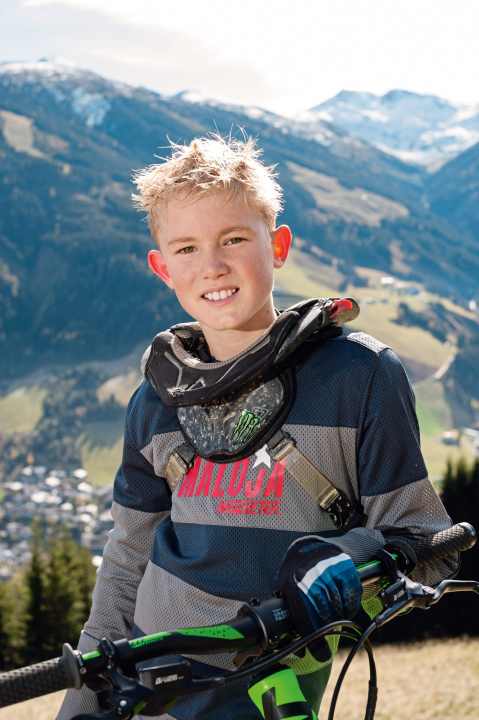Test rider Gustaf Johansson Jones,12 years, 32 kg, 143 cm: "The Bergamont is really cool in the park. And absolutely suitable for competition."