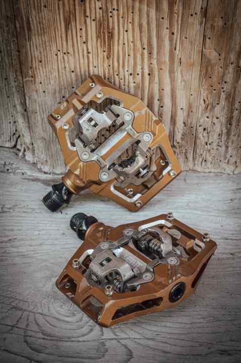 Leatt relies on a medium-sized platform and Shimano's SPD mechanism for proper stability and reliable grip on the pedals