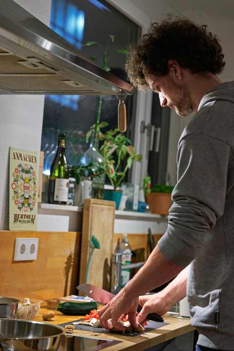 Just as meticulously as Torben looks after his equipment and team appearance, he also plans his training - which includes a healthy diet.