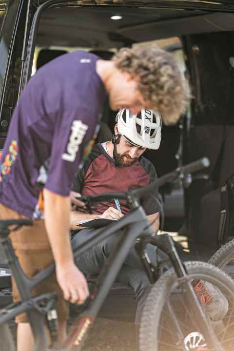 A high level of serviceability promises long-lasting riding fun with an expensive trail bike.