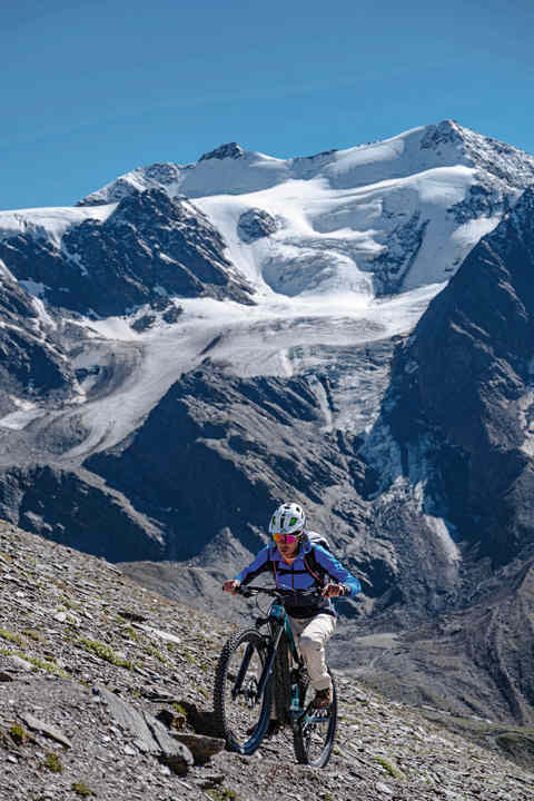 The Passo Zebru (3001 m) is visually the most rewarding three-thousand metre peak in the region - even if it is of course not a summit, but only a crossing.