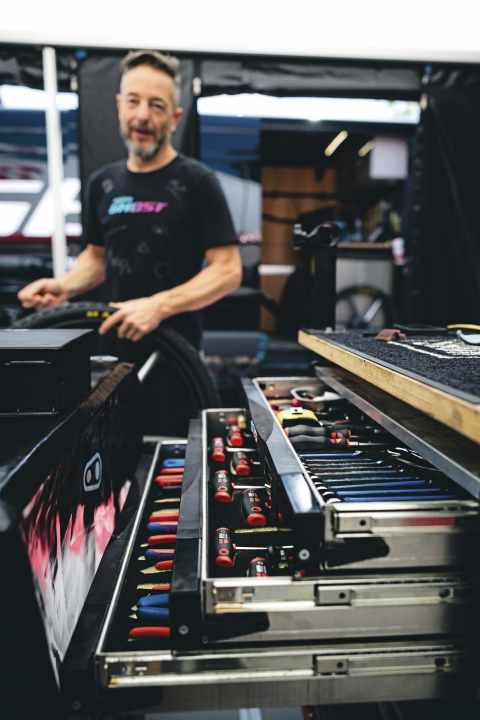 Die Erwartungen von Kunden und Mechaniker gehen nicht selten weit auseinander. Klare Absprachen helfen auf dem Weg zum unkomplizierten Werkstattbesuch