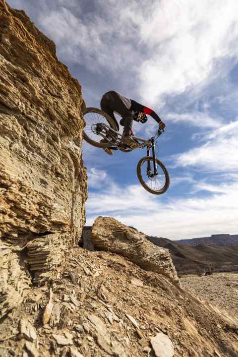 If anyone can drop, it's this man: Clemens Kaudela. For his edit THE MINISTER, he has mastered the biggest jump yet in Utah. <a href="#emg66" rel="noopener noreferrer">The web clip is a must-see</a>.