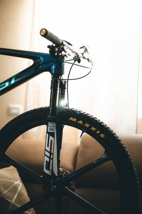 120 instead of 110 mm: Because safety is more important to her than every gram, Nicole rides the "big" SID.